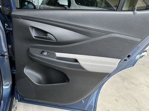 New 2025 Buick Envista Avenir image 32