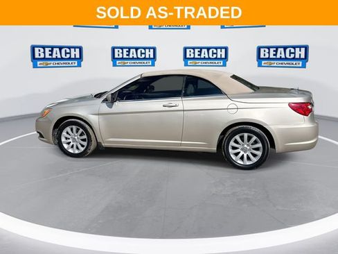 Used 2013 Chrysler 200 Touring FWD image 5