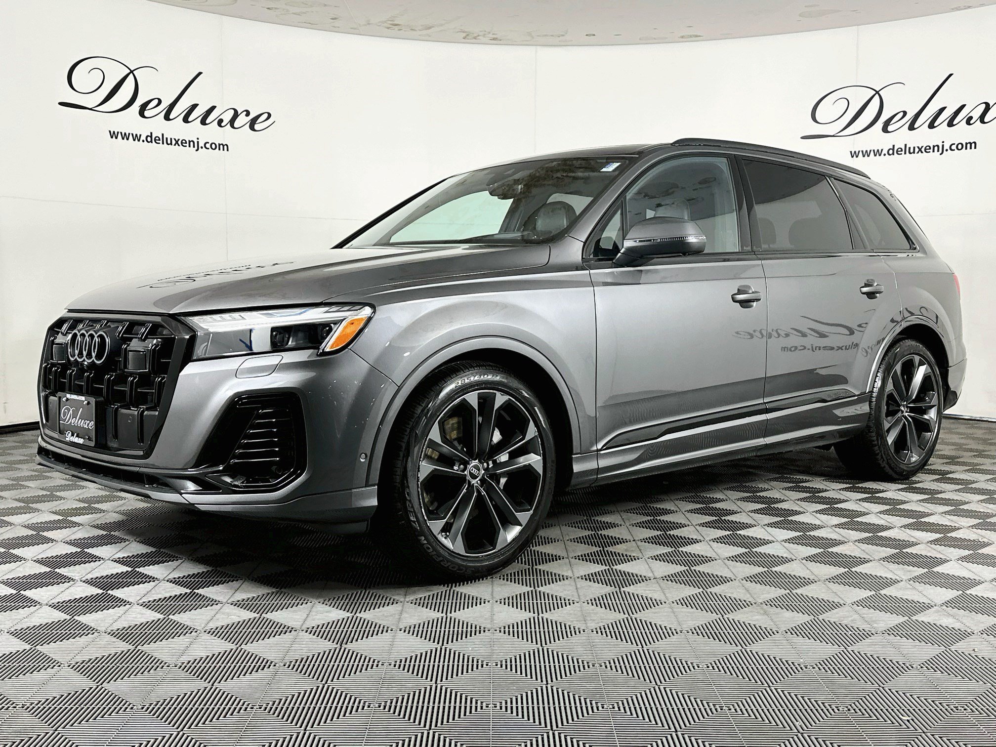 Used 2025 Audi Q7 3.0T Prestige AWD/4WD image 3