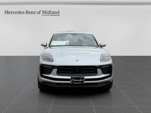 Used 2025 Porsche Macan AWD/4WD image 2