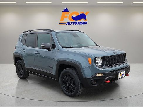 Used 2017 Jeep Renegade Trailhawk AWD/4WD image 6