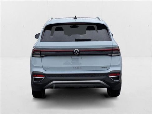 New 2025 Volkswagen Taos SE image 8