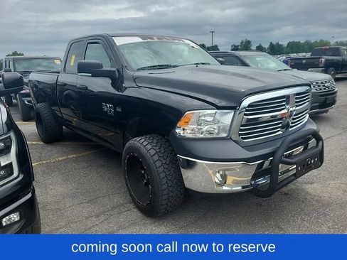 Used 2019 RAM 1500 Classic SLT w/ SLT Plus D←cor Group AWD/4WD image 1