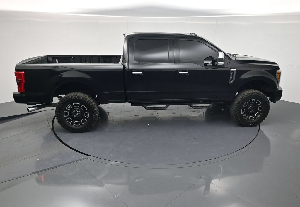 Used 2017 Ford F250 Lariat w/ Chrome Package AWD/4WD image 40