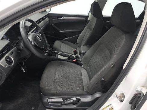 Used 2021 Volkswagen Passat 2.0T S image 5