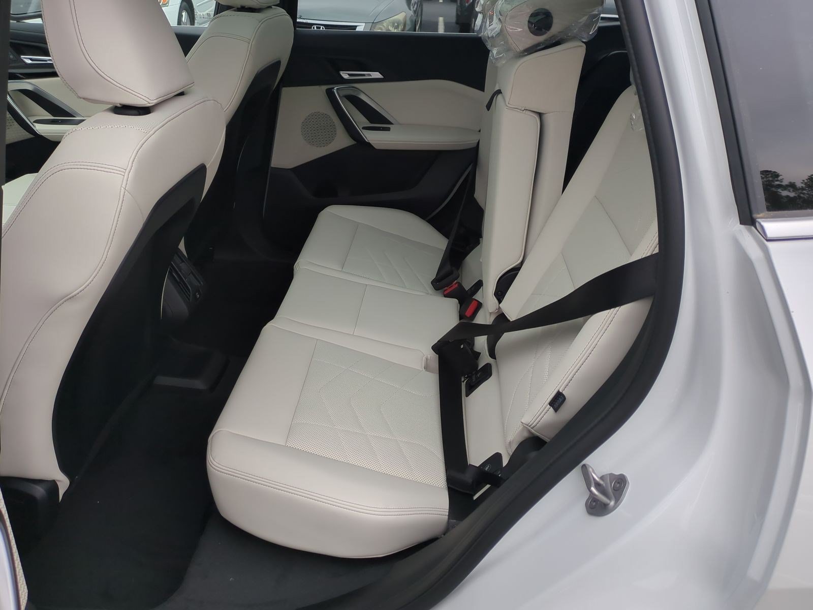 Certified 2026 BMW X1 xDrive28i w/ Convenience Package AWD/4WD image 30