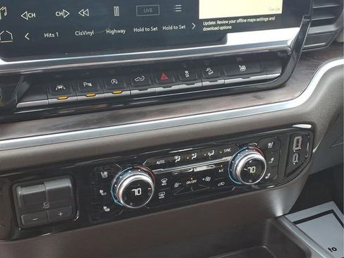 Used 2025 GMC Sierra 1500 SLT w/ SLT Premium Plus Package image 10