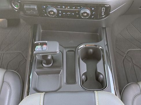 Used 2024 Chevrolet Silverado 1500 ZR2 w/ Technology Package image 21