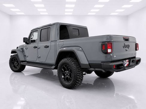 Used 2025 Jeep Gladiator Sport AWD/4WD image 6