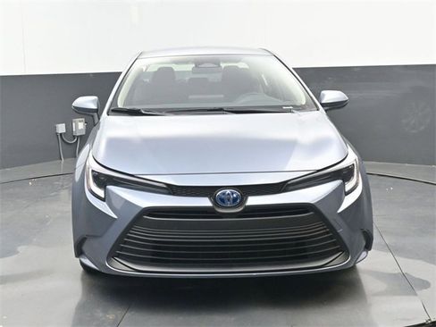 Used 2025 Toyota Corolla LE image 5