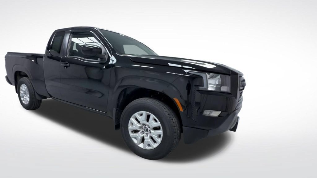 Used 2023 Nissan Frontier SV w/ SV Convenience Package AWD/4WD image 2