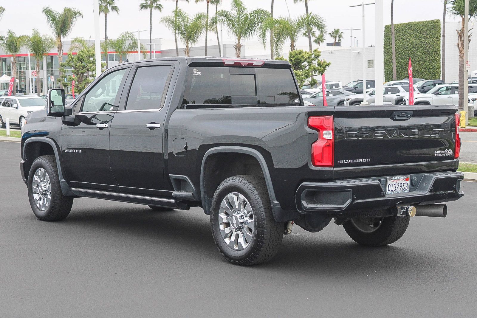 Used 2023 Chevrolet Silverado 2500 High Country w/ LPO, Hitch Package AWD/4WD image 6