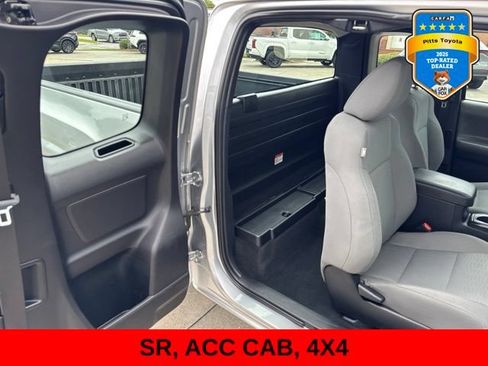 Used 2018 Toyota Tacoma SR AWD/4WD image 14