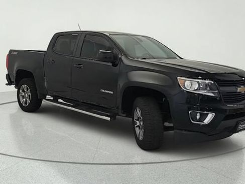 Used 2019 Chevrolet Colorado Z71 AWD/4WD image 8