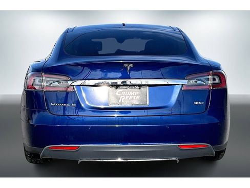 Used 2015 Tesla Model S 85D image 4