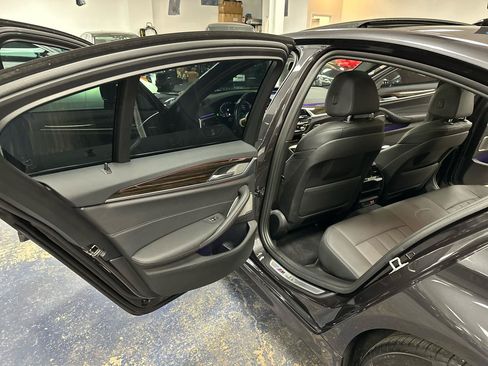 Used 2022 BMW 540i xDrive w/ M Sport Package AWD/4WD image 40