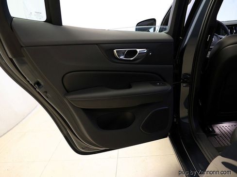 Used 2023 Volvo S60 T8 Plus image 27