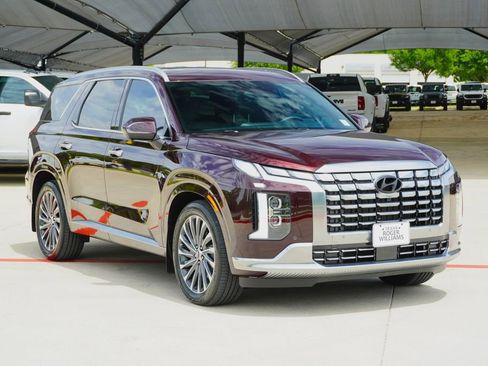 Used 2025 Hyundai Palisade Calligraphy FWD image 6