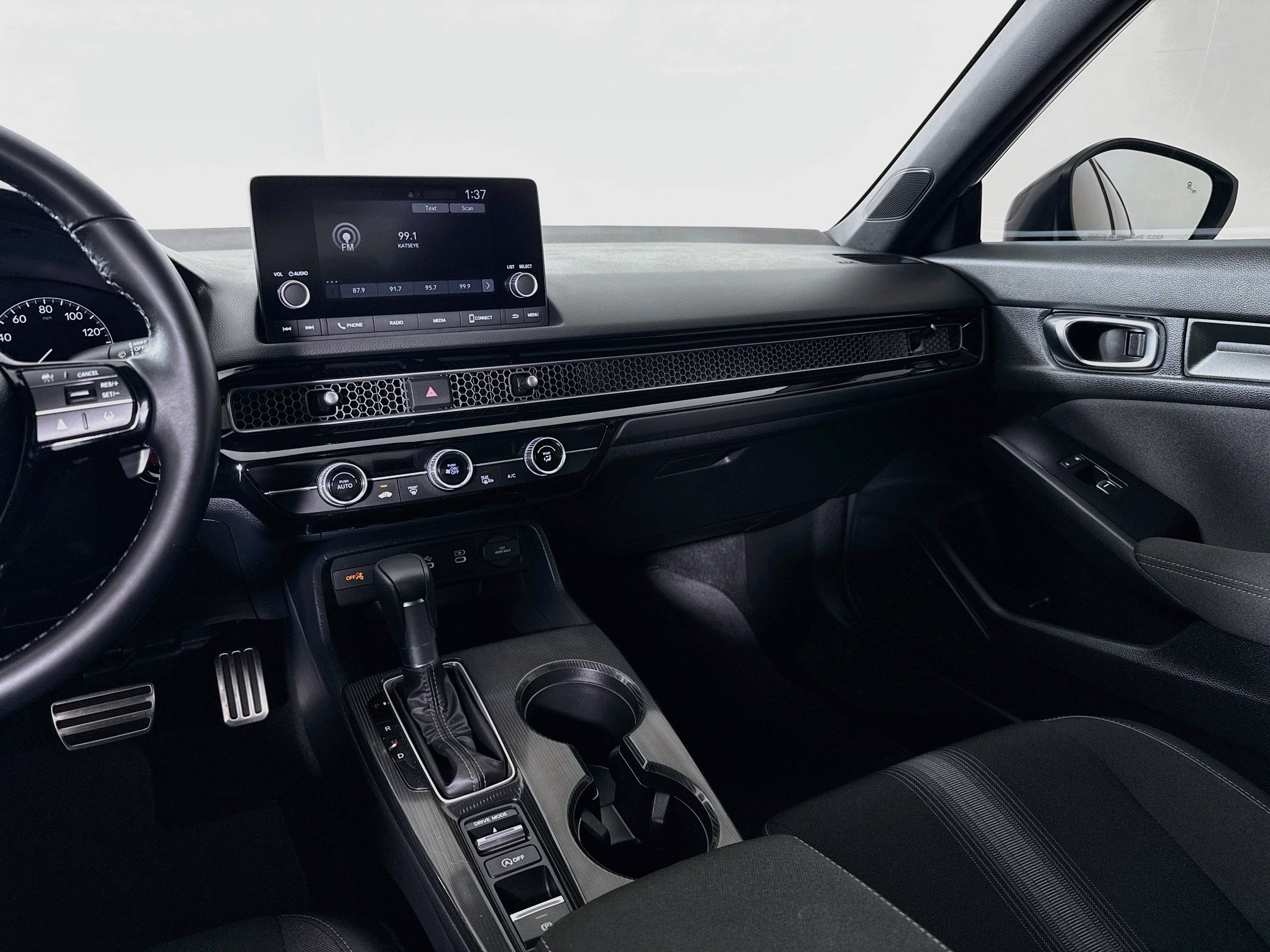 Used 2025 Honda Civic Sport image 23