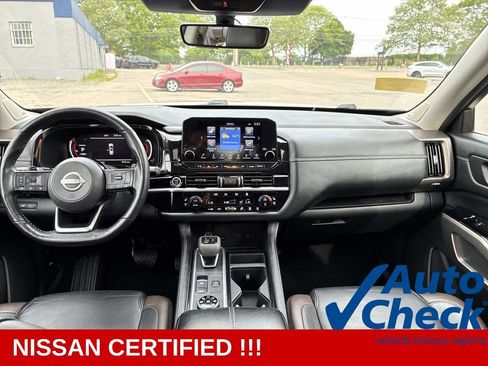 Certified 2023 Nissan Pathfinder Platinum AWD/4WD image 18