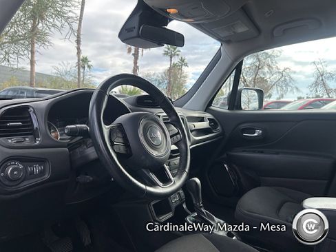 Used 2019 Jeep Renegade Altitude w/ Quick Order Package 2XM image 13