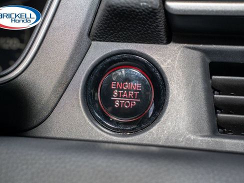 Certified 2025 Honda Pilot Touring image 36