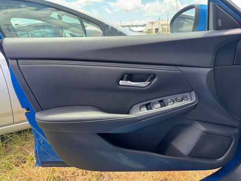 Used 2025 Nissan Sentra SV FWD image 15