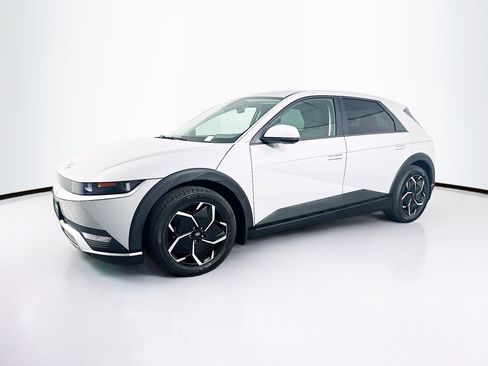 Used 2024 Hyundai Ioniq 5 SEL RWD image 3