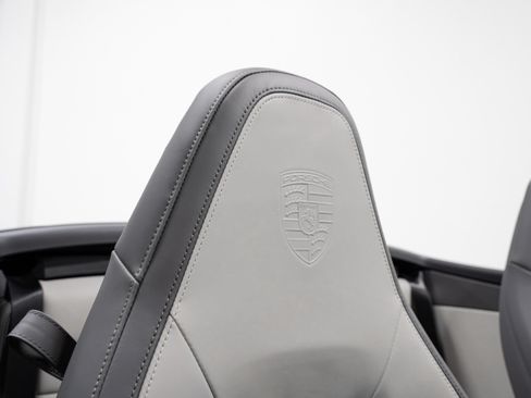Used 2025 Porsche 911 Carrera RWD image 76