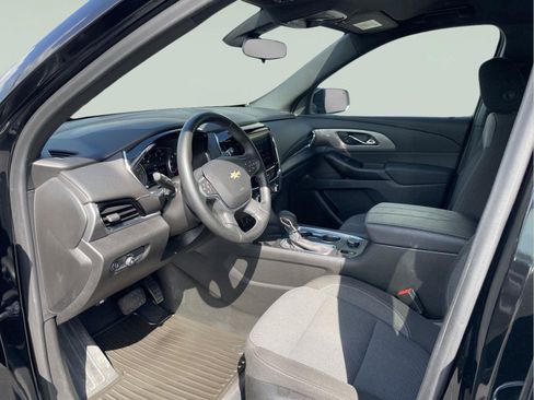 Used 2023 Chevrolet Traverse LT AWD/4WD image 12