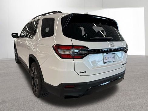 New 2026 Honda Pilot Black Edition image 32