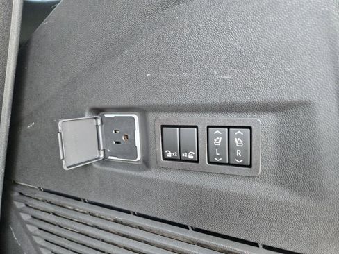 Used 2024 Chevrolet Tahoe Premier image 8