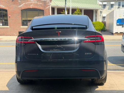 Used 2016 Tesla Model X Performance AWD/4WD image 5