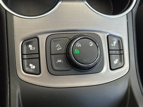 Used 2023 GMC Terrain AT4 AWD/4WD image 30