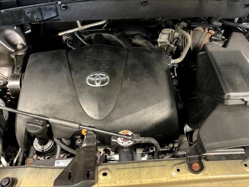 Used 2019 Toyota Highlander XLE image 35