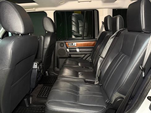 Used 2016 Land Rover LR4 HSE Silver Edition AWD/4WD image 25