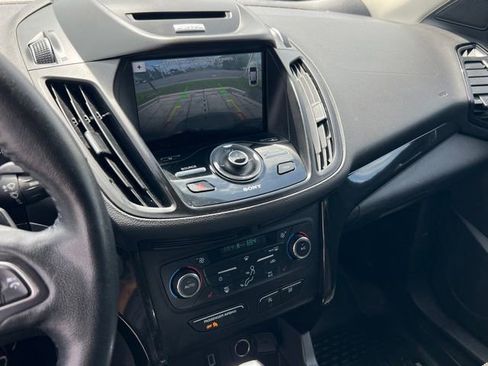 Used 2017 Ford Escape Titanium AWD/4WD image 23