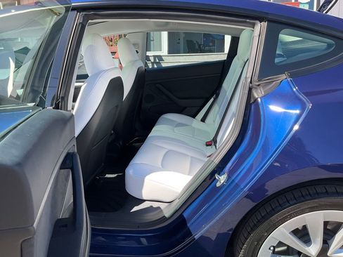 Used 2023 Tesla Model 3 Standard Range image 7