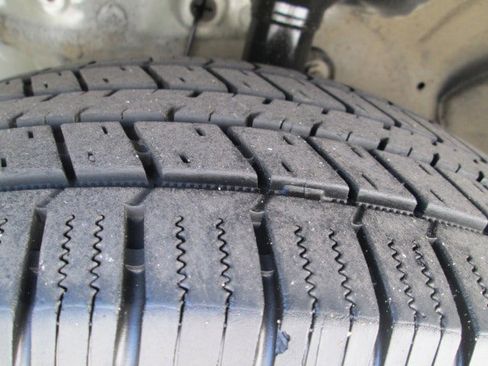 Used 2016 Honda CR-V LX image 9