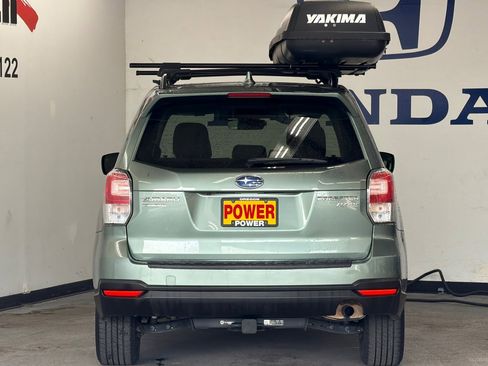 Used 2017 Subaru Forester 2.5i Premium image 4