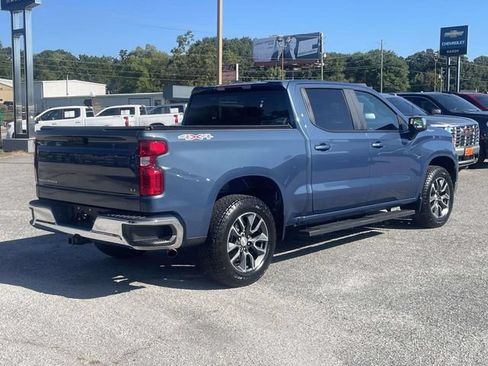 Used 2024 Chevrolet Silverado 1500 LT AWD/4WD image 3