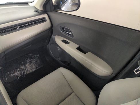 Used 2019 Honda HR-V LX image 52