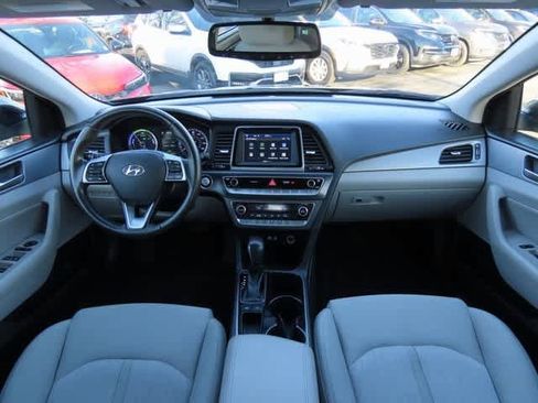 Used 2019 Hyundai Sonata Plug-In Hybrid image 19