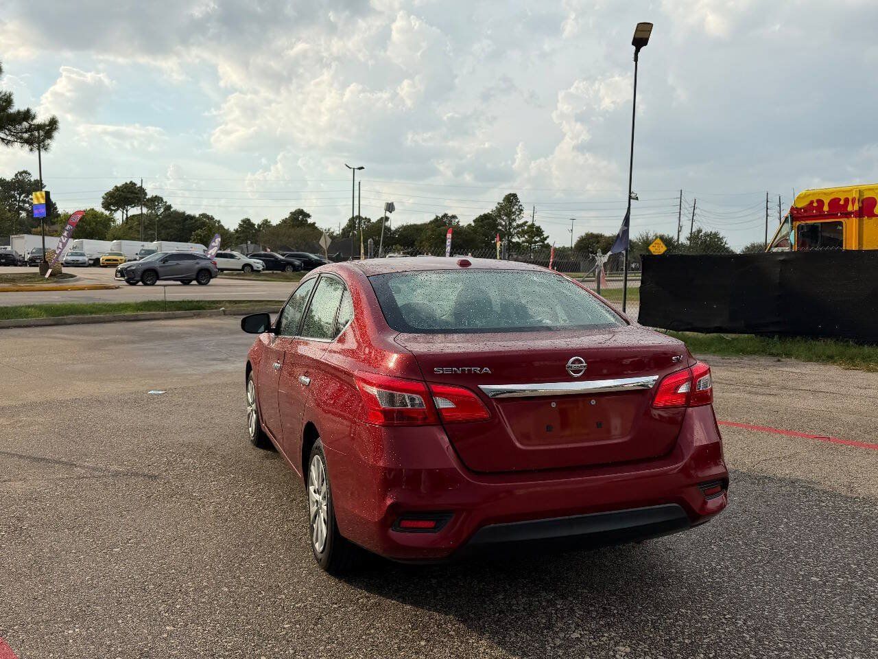 Used 2017 Nissan Sentra SV FWD image 22