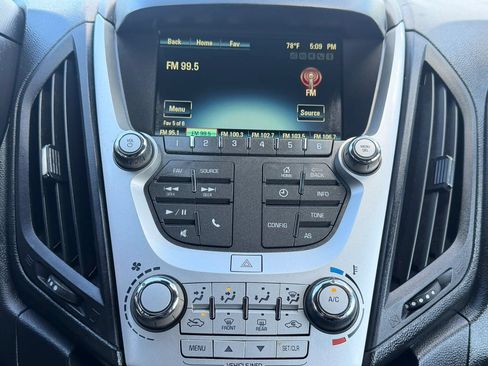 Used 2017 Chevrolet Equinox LT AWD/4WD image 14