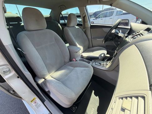 Used 2012 Toyota Corolla LE FWD image 12
