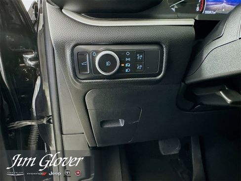 Used 2022 Ford Explorer XLT w/ Equipment Group 202A image 24