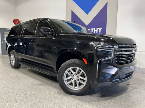 Used 2022 Chevrolet Suburban RST AWD/4WD image 2