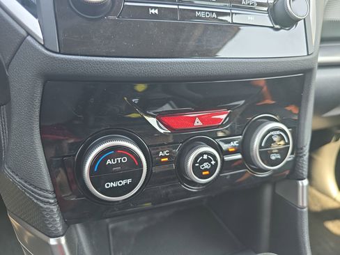 Used 2020 Subaru Forester Premium AWD/4WD image 23