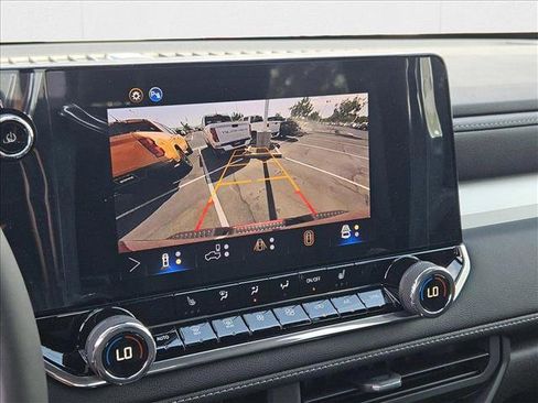 New 2025 Chevrolet Colorado LT w/ LT Convenience Package image 12